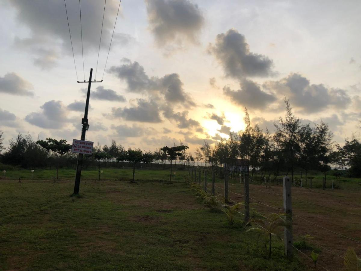 5 Mile Beach Resort Kumta Buitenkant foto