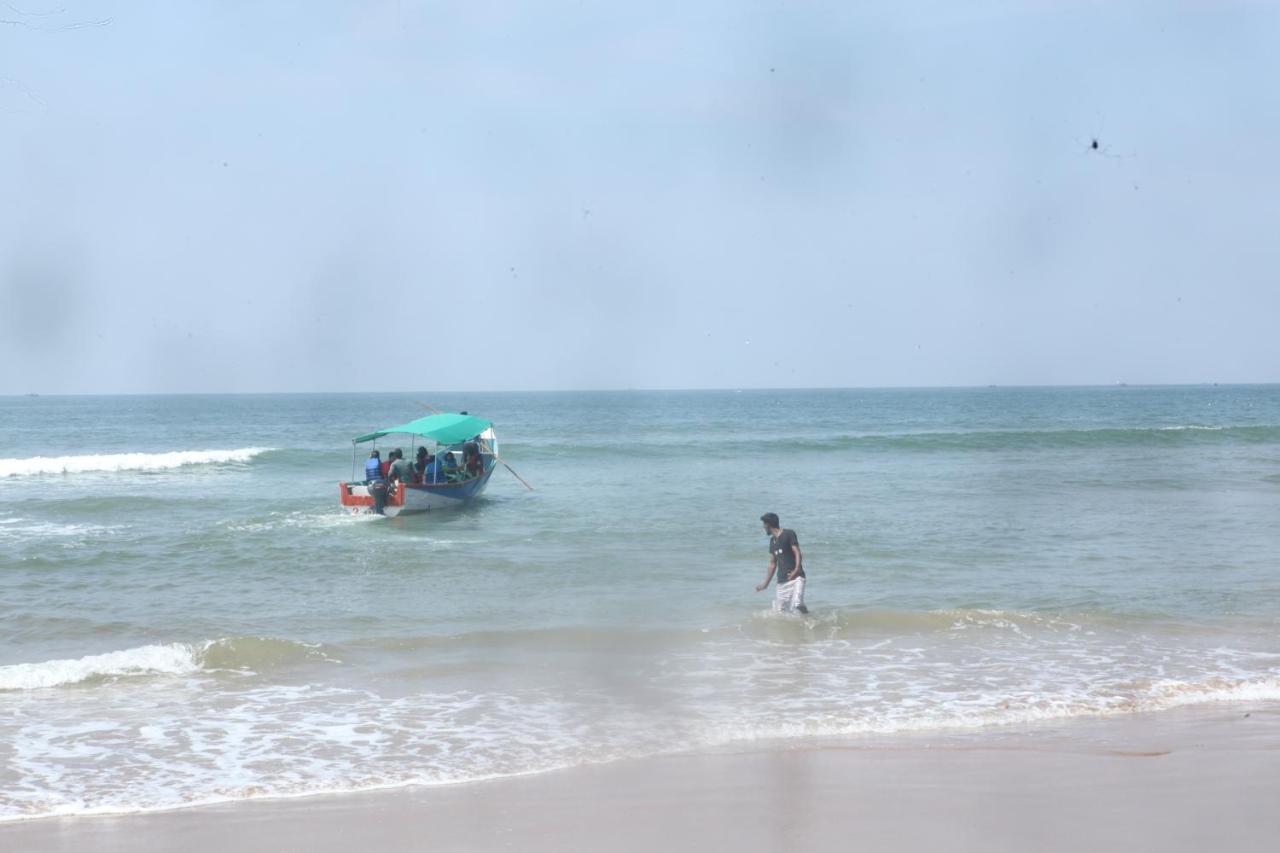 5 Mile Beach Resort Kumta Buitenkant foto